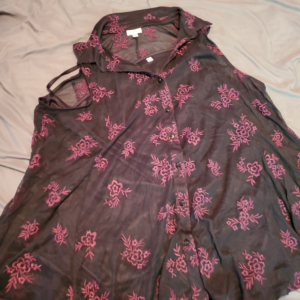 Plus Size 22/24 Avenue Sleeveless Top
